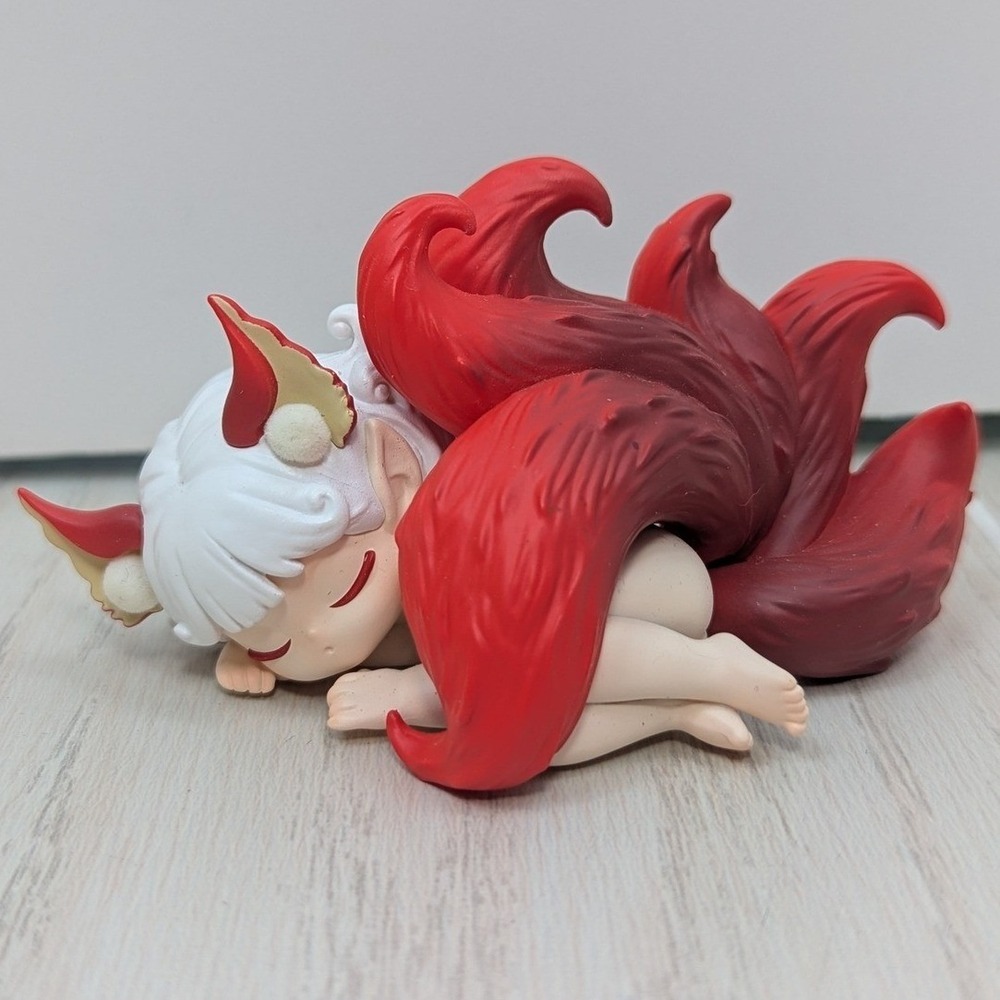 52TOYS Sleep Forest Elf Series Fire Fox Figure Sleeping Nine Tailed Red White